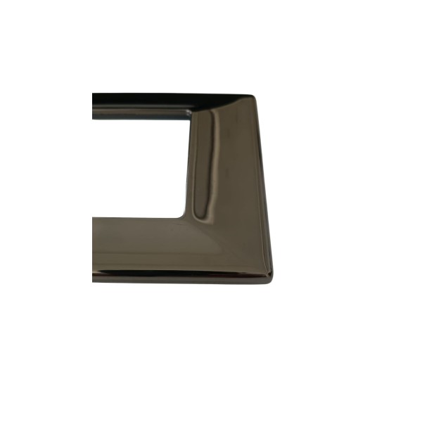 Legrand 070295 ergo zama plate 3 modules black gold